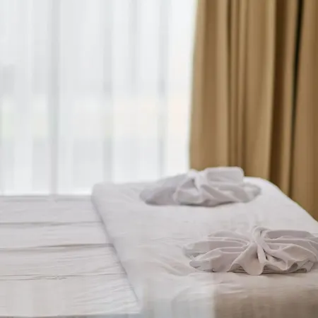 Olive In N Pool Resort-parking