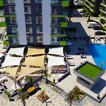 Olive In N Pool Resort-parking