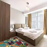 Olive In N Pool Resort-parking *