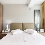 Olive In N Pool Resort-parking *