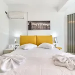 Olive In N Pool Resort-parking