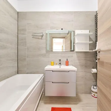 Olive In N Pool Resort-parking *