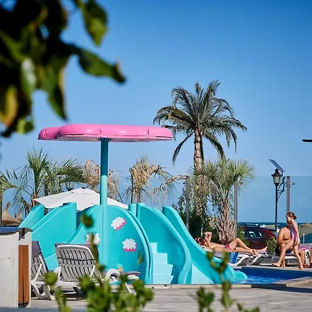 Olive In N Pool Resort-parking *